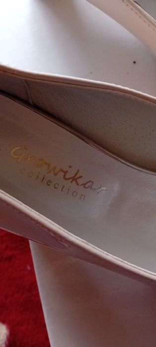 Sprzedam buty na obcasiku