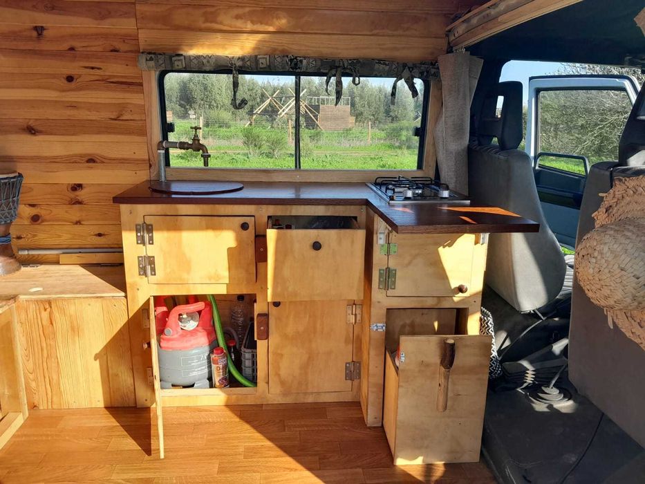Autocaravana Mercedes MB100