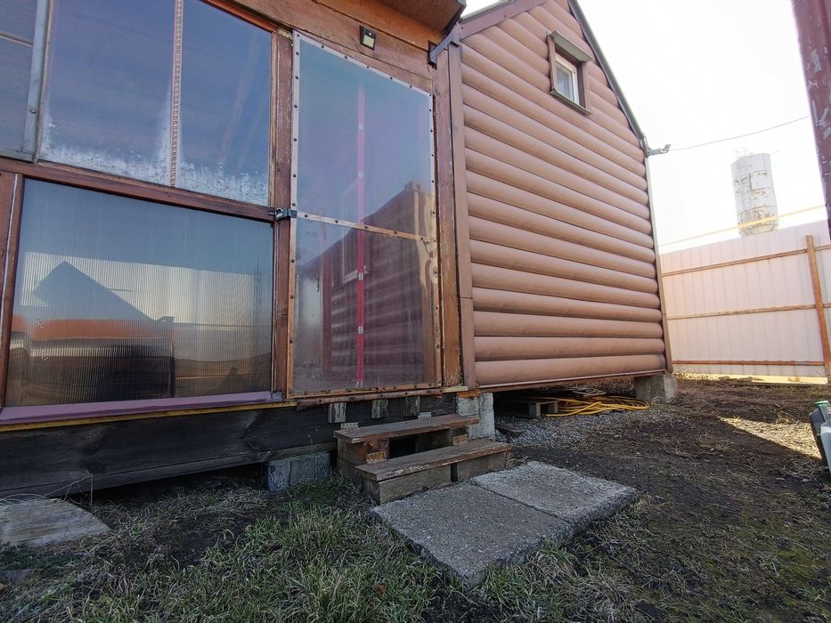 Продам ділянку з дачним будинком с.Санжійка