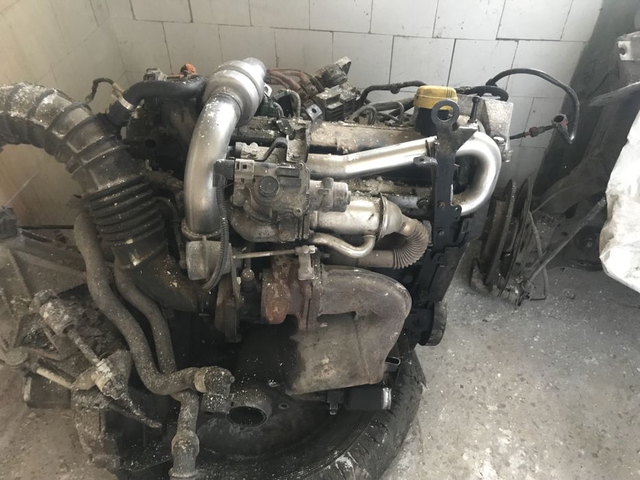 Продам даром двигун та купу інших запчастин до рено кенго 1.5 dci2010р