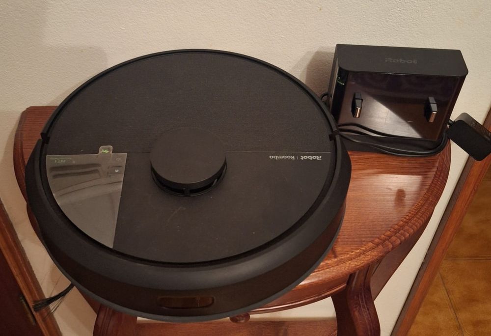 Aspirador Robô iRobot 105
