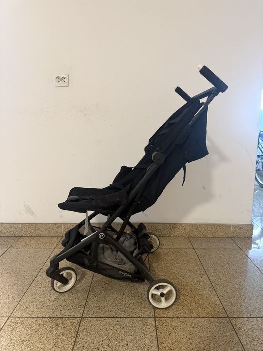 Cybex Libelle spacerówka ultrakompaktowa — czarna, stan b. dobry