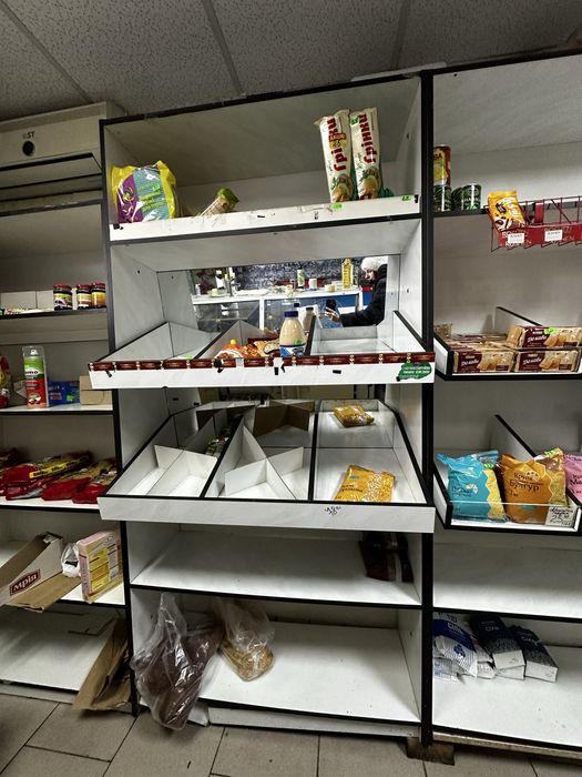 Продам торгові шафи (стелажі) для магазину