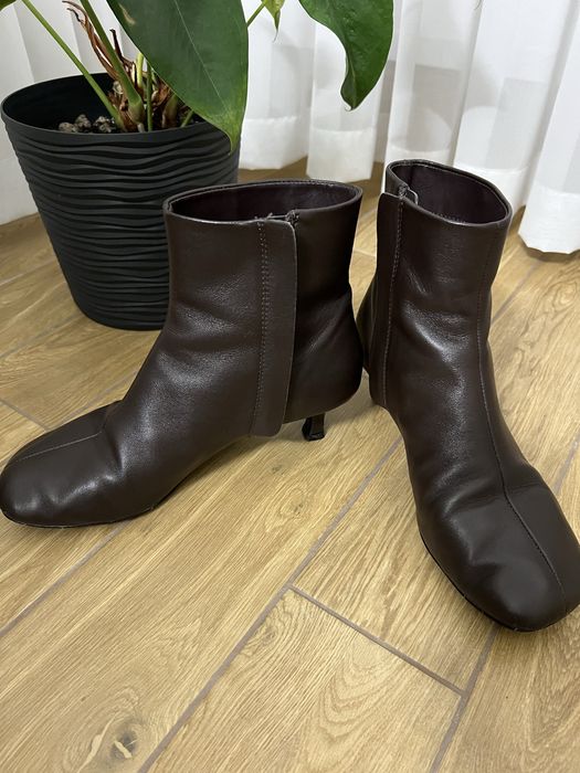 Ботільйони шкіряні Reserved 38