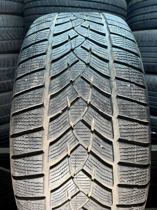 255/55 R18 Goodyear  пара зима
