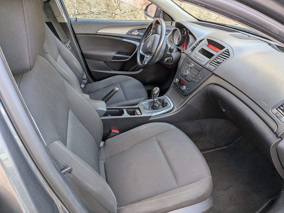 Opel Insignia 2.0 d em muito bom estado