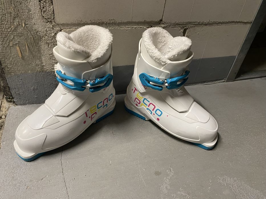 Zestaw narciarski dla dziewczynki - narty Hello Kitty i buty TecnoPro