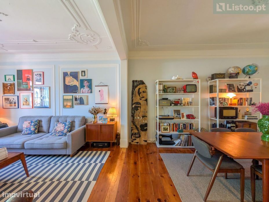 Apartamento T2+1 de traça antiga e vista desafogada no centro Lisboa