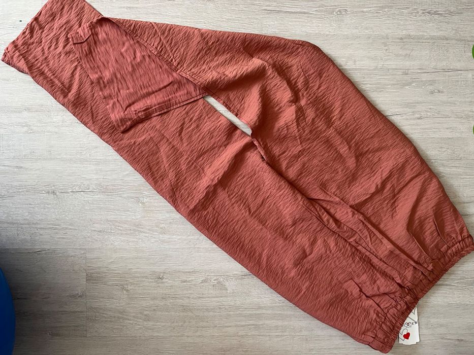 Легенькі штани розмір M-L