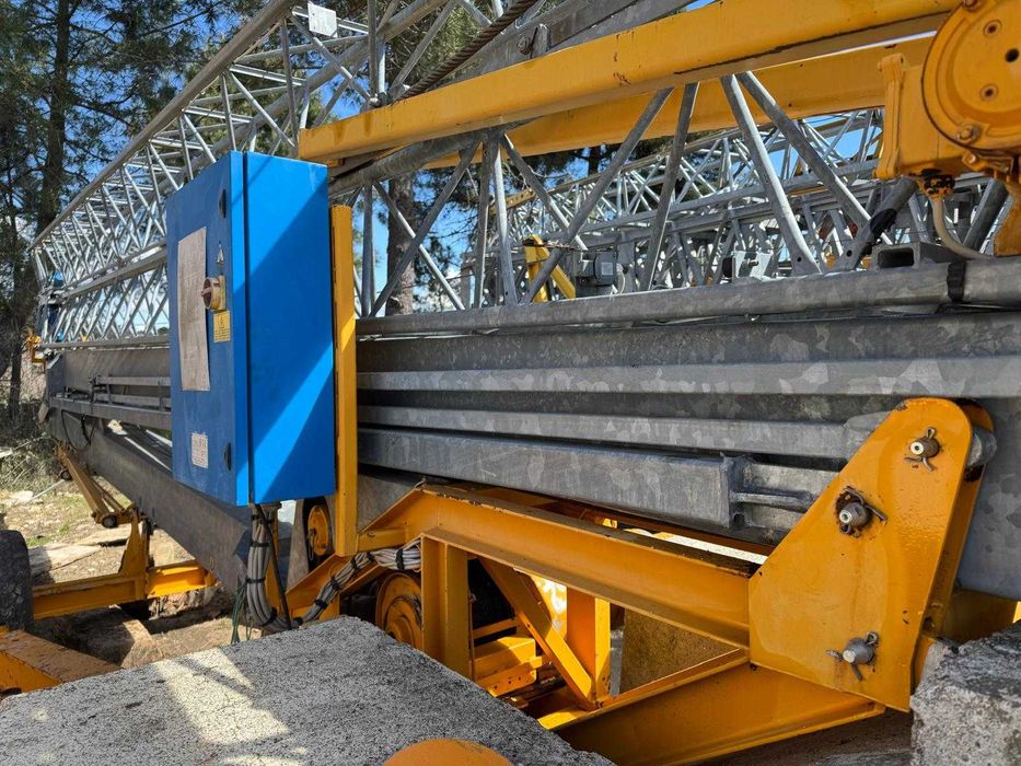 Grua automontante semi nova