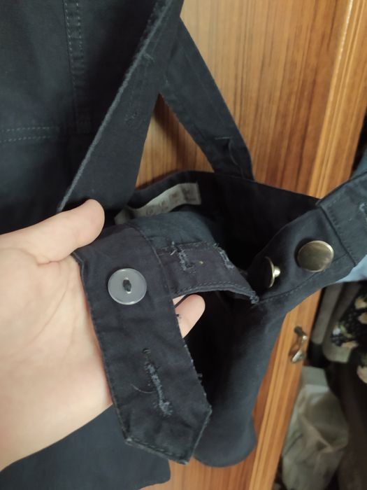 Granatowe ogrodniczki