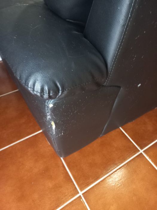 Sofá de couro usado