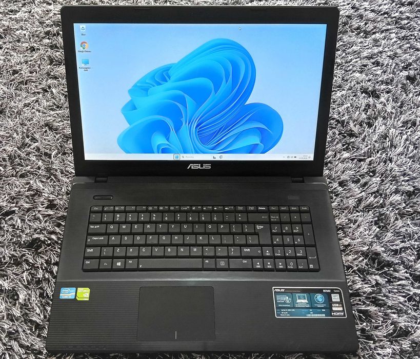 Asus R704V -17 cali - i5- GF 720M- SSD -8Gb Ram
