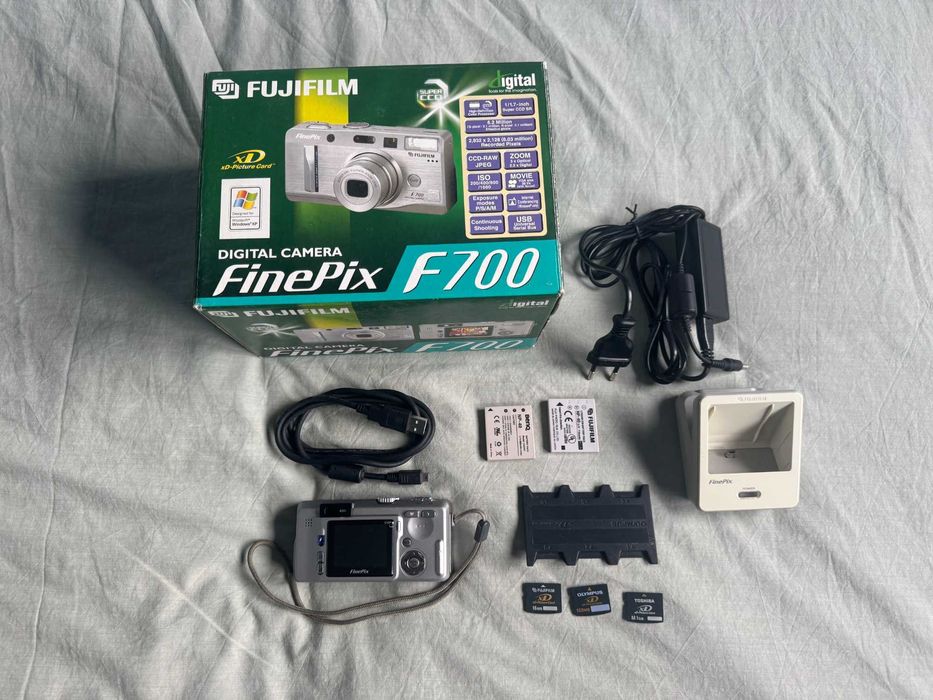 Máquina Fotográfica Digital Compacta - VER PANASONIC + FUJIFILM