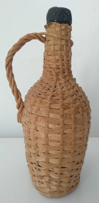 7Vendo pequeno garrafão de vidro antigo