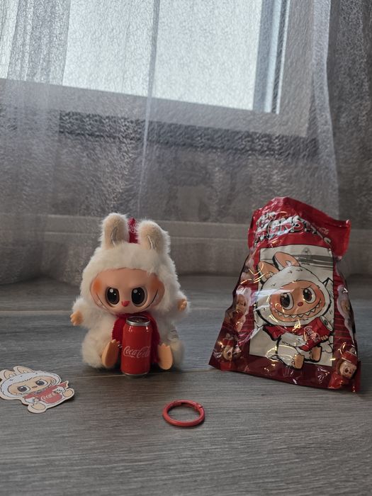 Labubu embalado e selado , tenho disponível todos da última foto