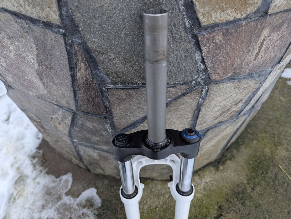 Вилка Rock Shox Dart 2