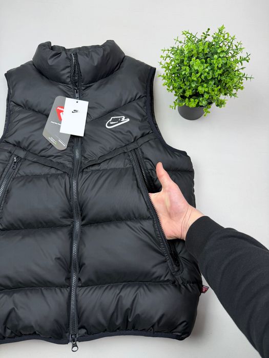 Жилетка Nike Windrunner Storm-fit безрукавка найк