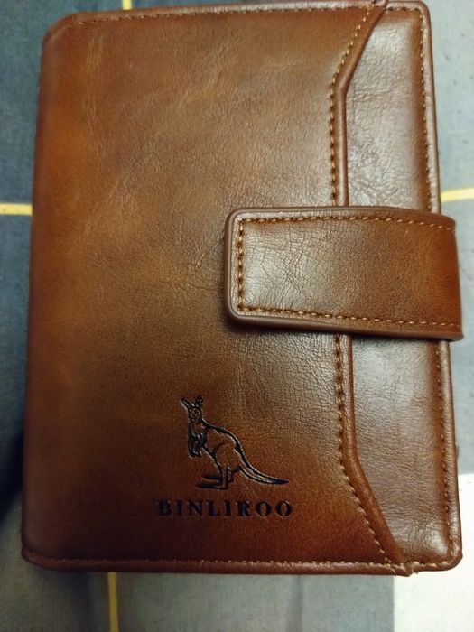 Nowy solidny ,funkcjonalny portfel