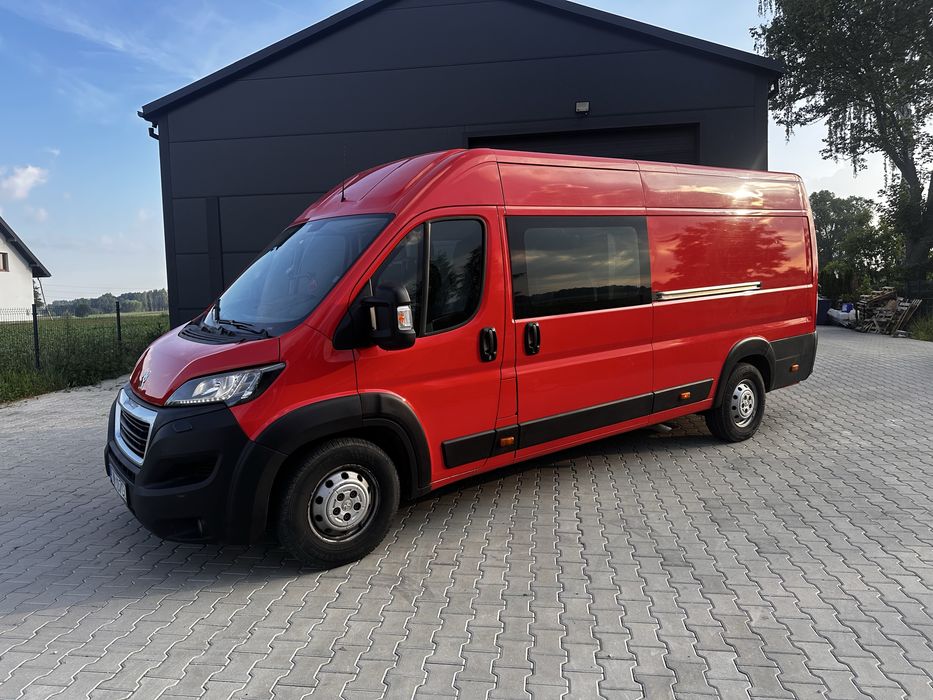 Peugeot Boxer Brygadówka 7 osobowa zabudowa