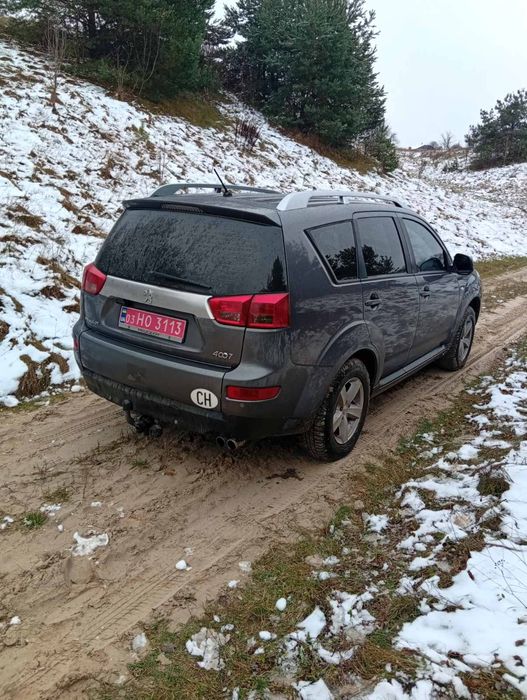 Peugeot 4007 2011 року