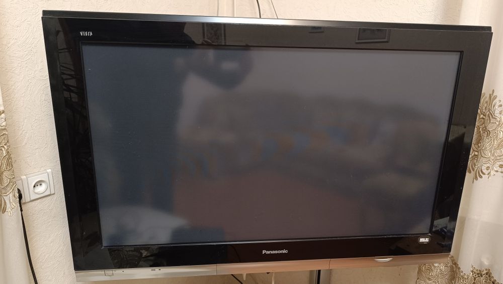 Телевізор Panasonic TH-R42PV700 42 дюйми