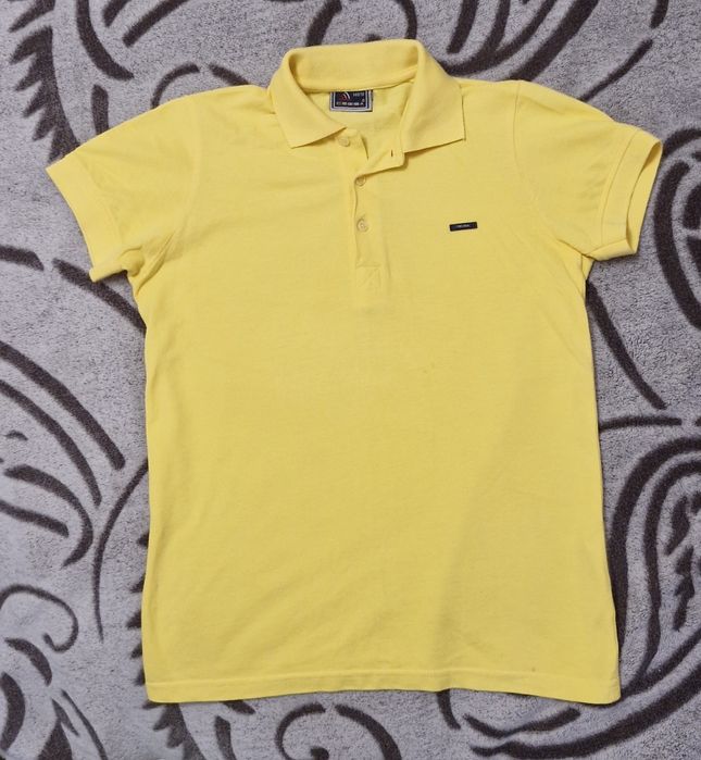 Продам футболки поло ,р 10, зріст 140
