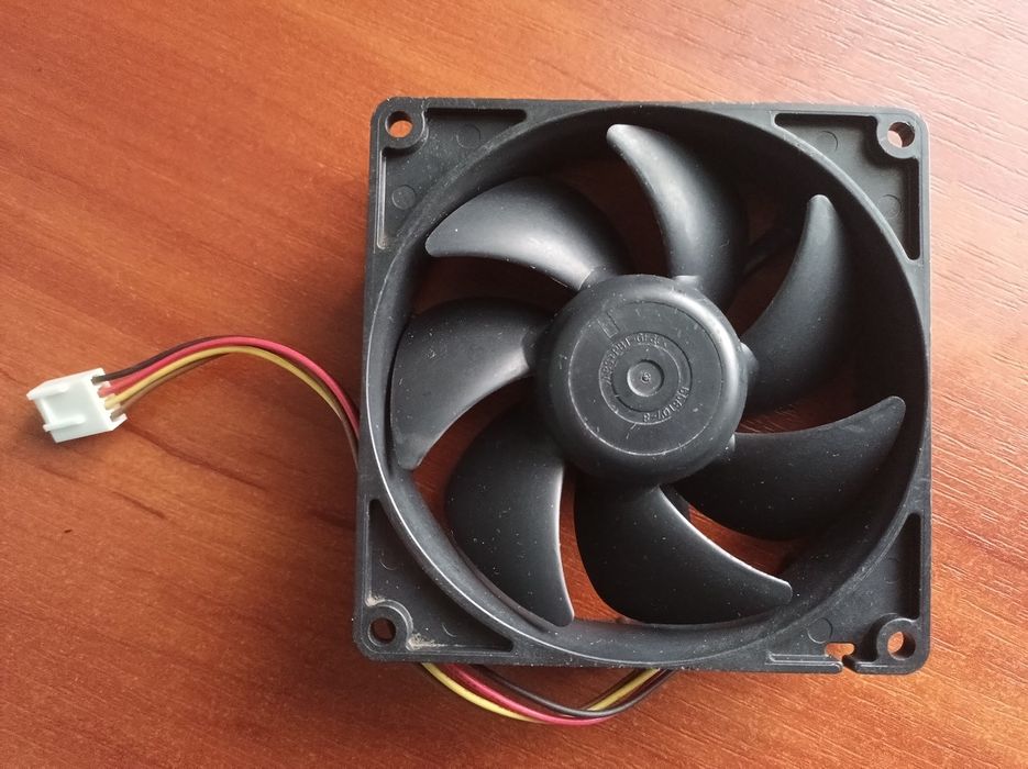 Тихий вентилятор охолодження (Кулер 4 Pin PWM) Sanyo SanAce 9025