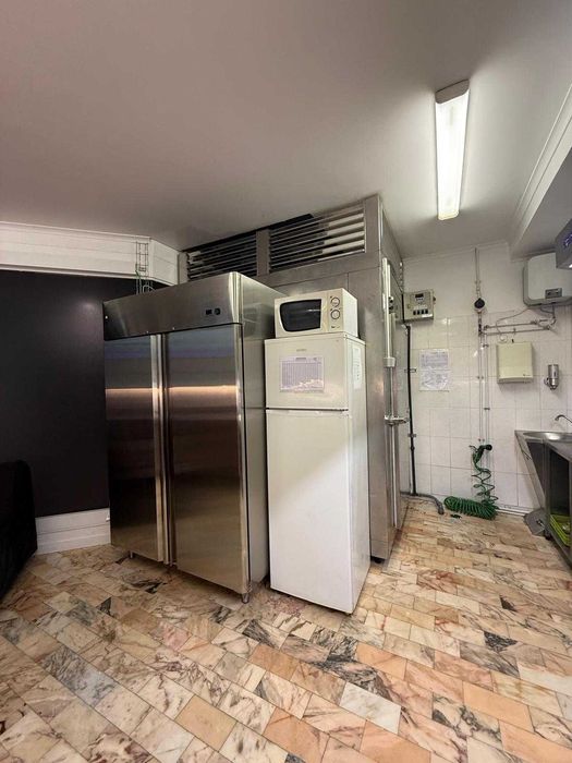 Trespasse Dark Kitchen equipada | Pronta a funcionar | Renda 620€