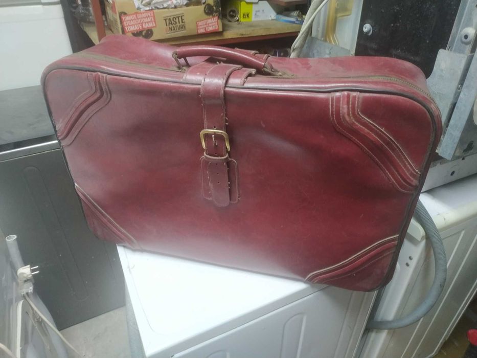 Walizka na ubrania w ładnym stanie RETRO  PRL Vintage