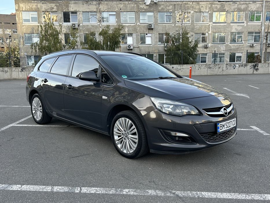 Продам Opel Astra J