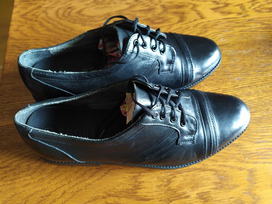 Buty wizytowe do garnituru czarne że skóry rozm. 41