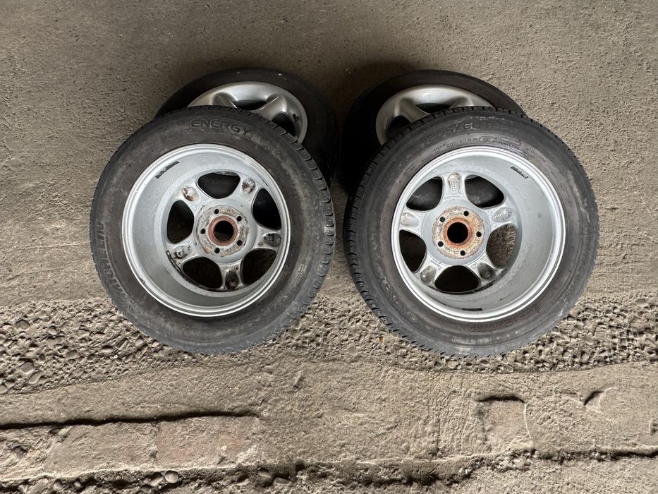 Диски шини 5/112R15 ЕТ38 7J ЦО57.1 205/60R15 два 4.7мм два 4.2мм Skoda wv Audi Seat Passat T4 Mercedes