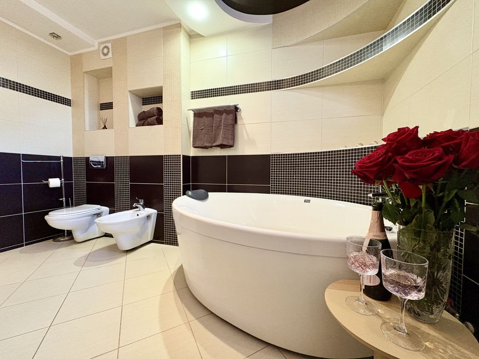 (21) Автономне опалення!!! Квартира подобово з джакузі метро Наукова