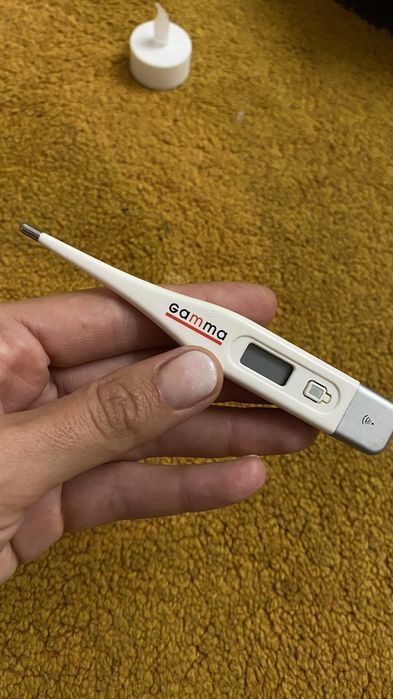 Електронний термометр