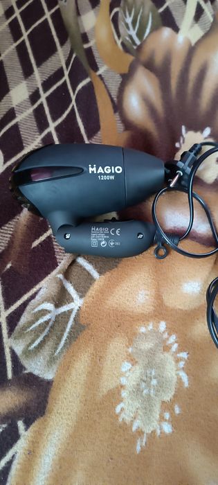 Дорожній фен для сушіння волося