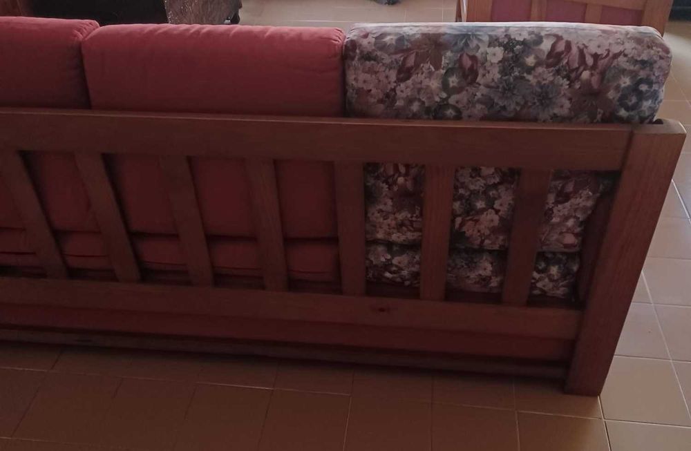 Sofá e 2 Cadeirões em pinho maciço liso e/ou estampado