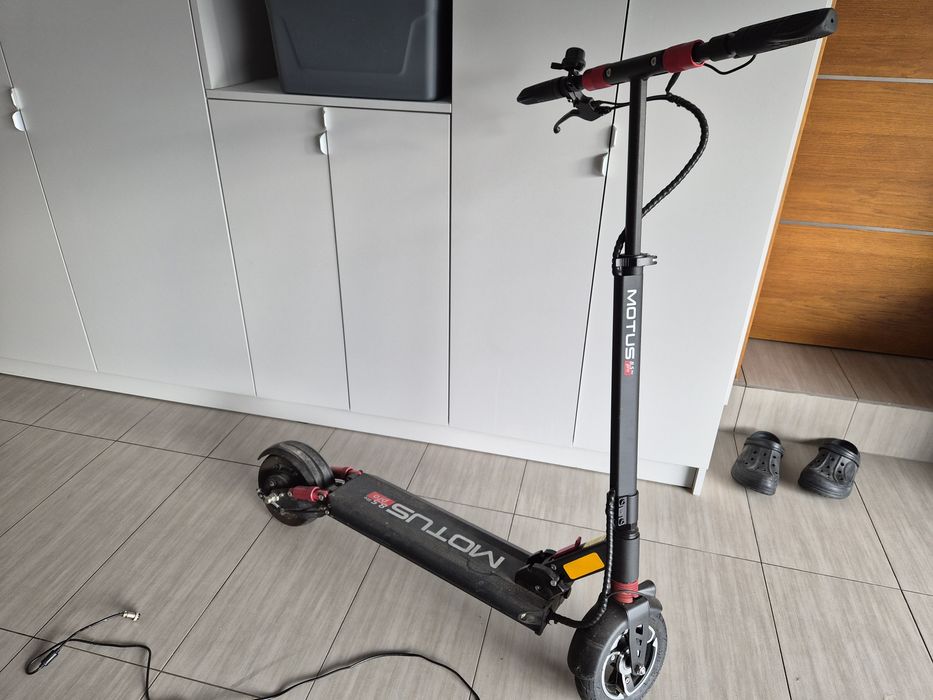 Hulajnoga elektryczna Motus 8.5 pro lite