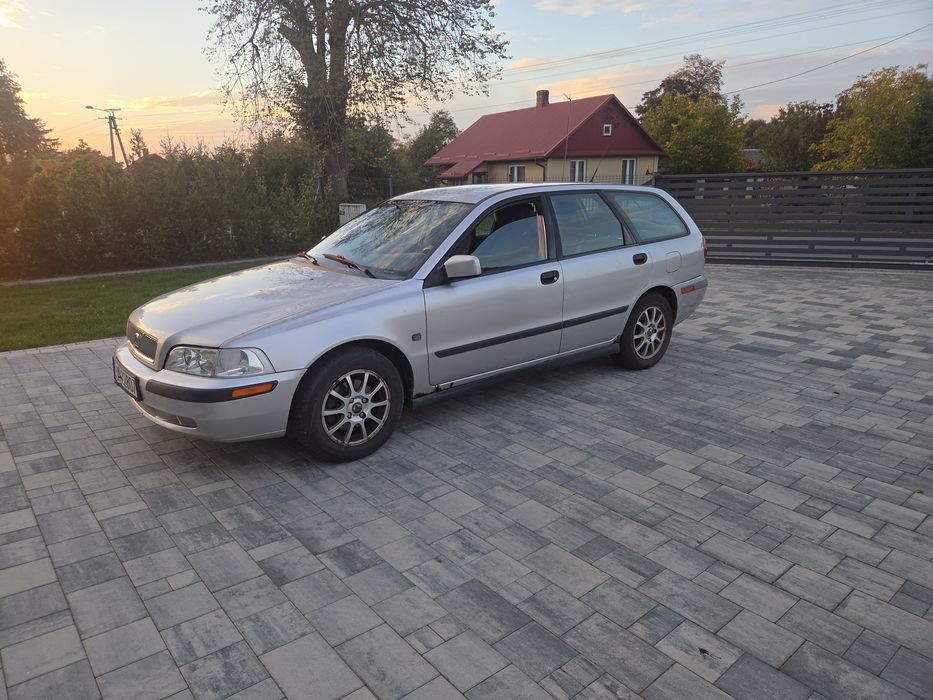 Volvo V40 1,8 kombi