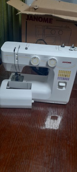 продам швейну машинку   JANOME  1143