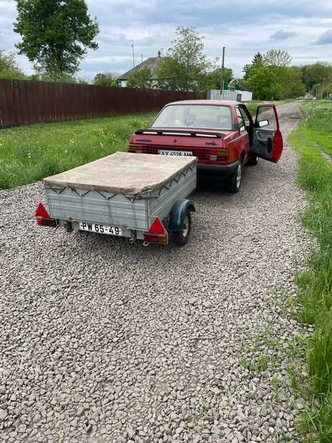 Авто з причіпом  .