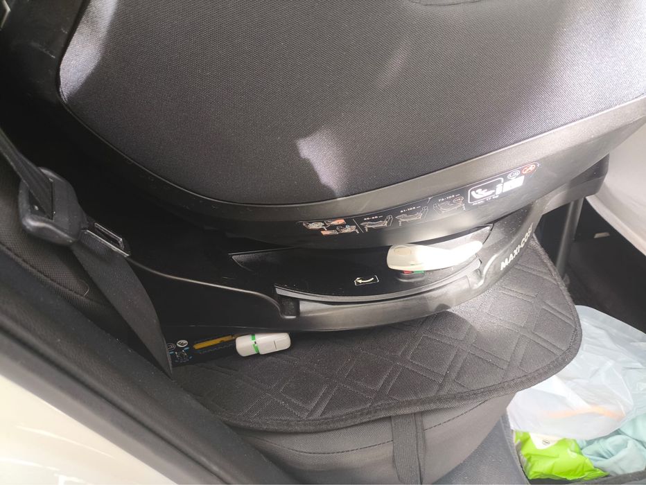 Conjunto Maxi Coxi Bebé (Carrinho + Babycoque + Isofix + Cadeira Auto)