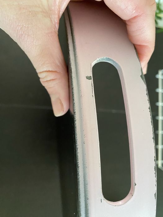 Bandeja circular com algum desgate na tinta