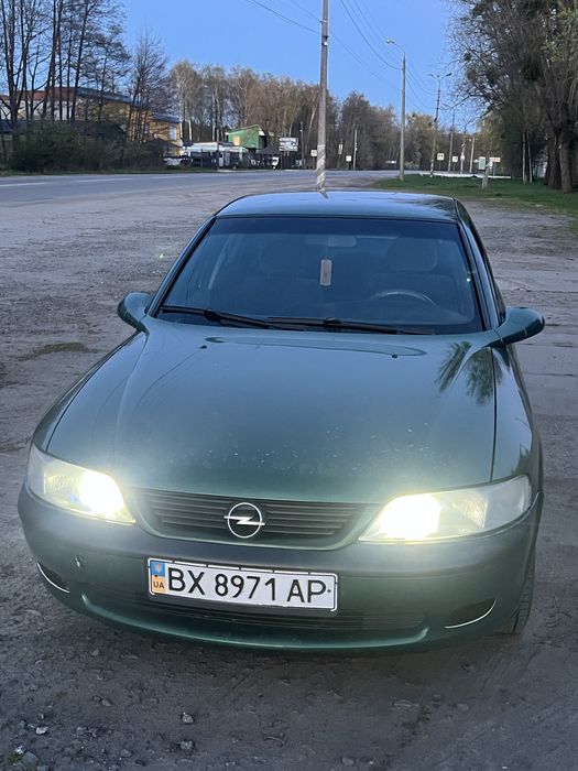 Opel Vectra B 1,6 в доброму стані