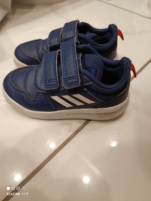 Adidasy dziecięce  cena za 2 pary rozmiar 20/22.5