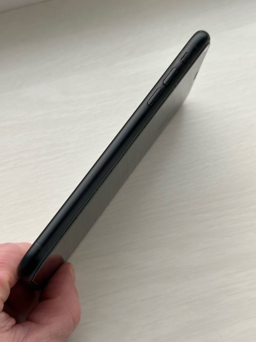 Apple iPhone XR-64Gb
