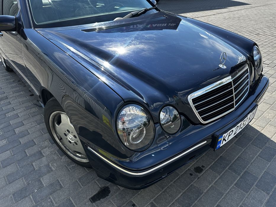Мерседес 210 3.2
