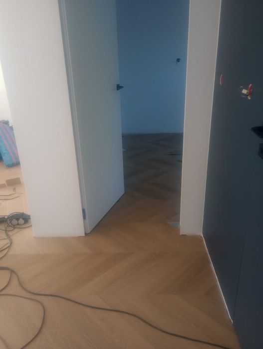 Montaż paneli podłogowych