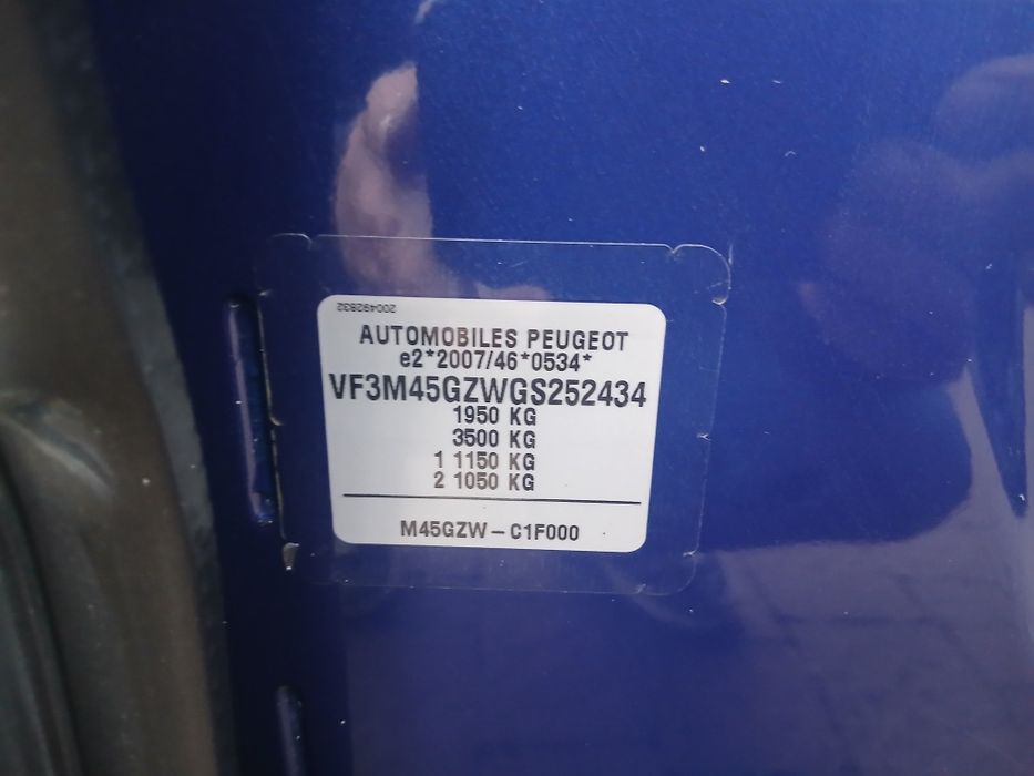 Авто в хорошому станні