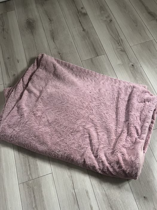 Rozowa narzutka 200/220
